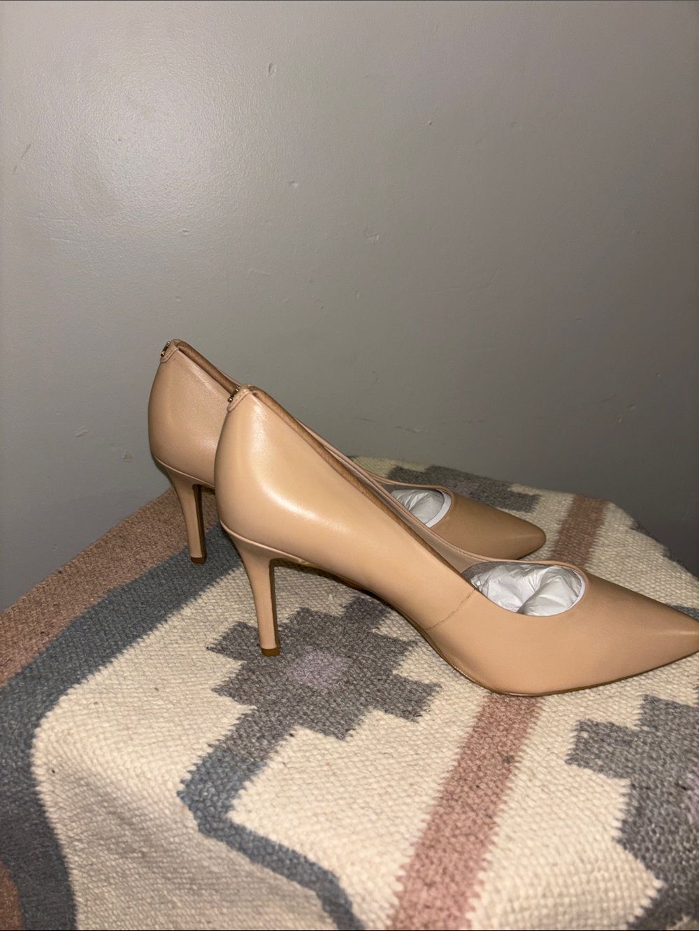 Karl Lagerfeld Beige Pointed-Toe Leather Pumps